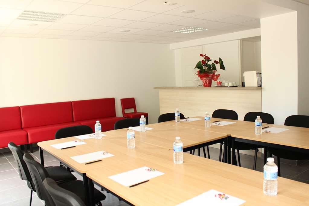 Brit Hotel Brive La Gaillarde - Restaurant La Limousine Malemort Tiện nghi bức ảnh