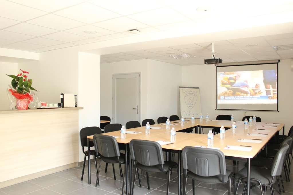Brit Hotel Brive La Gaillarde - Restaurant La Limousine Malemort Tiện nghi bức ảnh